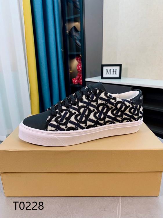 men Burberry shoes-047